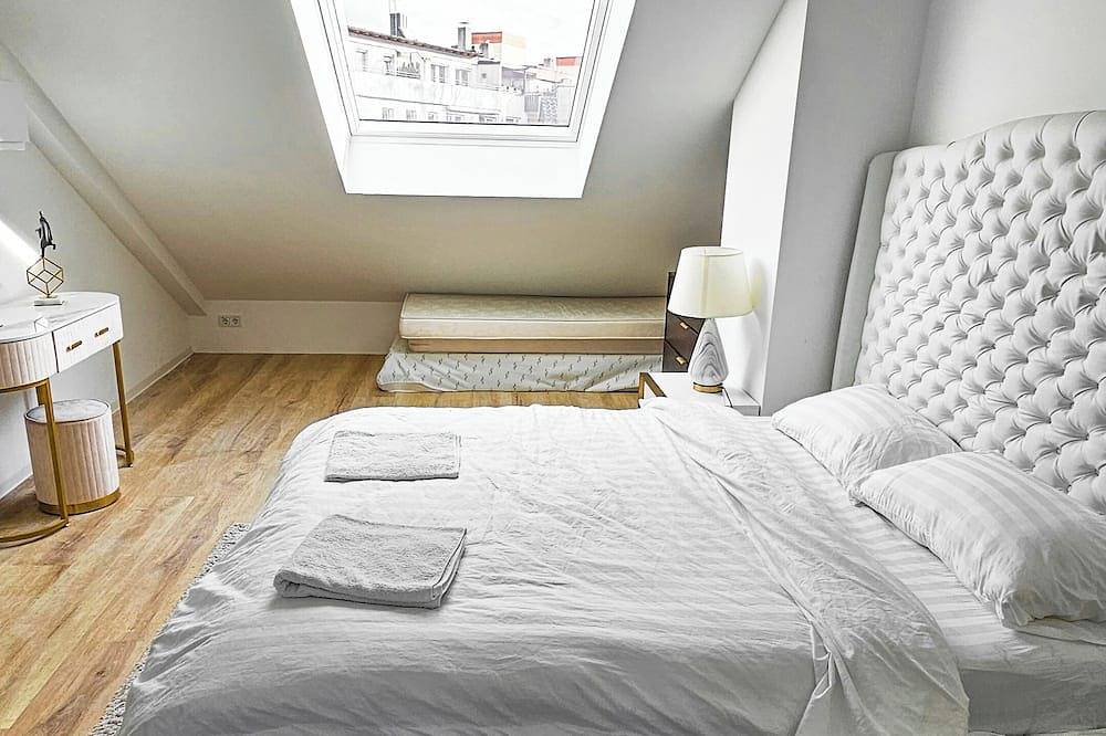 Ganze Wohnung, Schöne Dachgeschoss Neubau 80m² Wohnung mit Dachterasse in Freilassing, Rupertiwinkel