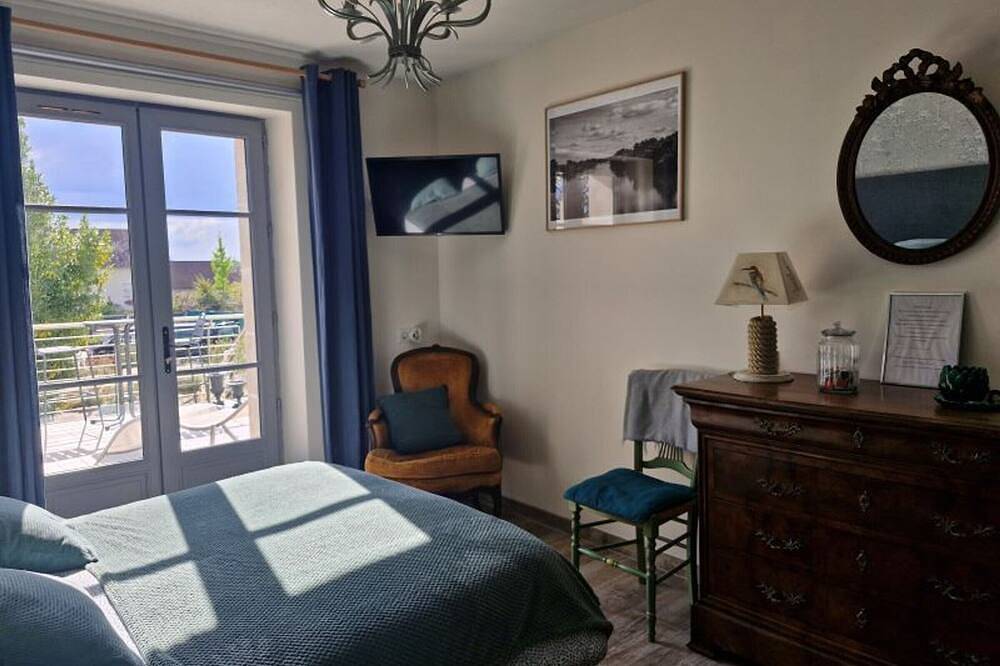 Quiet Getaway with Views, Near Loire & Canal, Pet-Friendly, Ideal for Groups in Briare, Montargis region