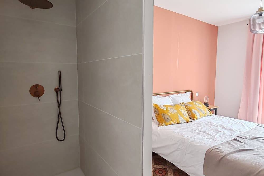Entire apartment, Appartement Dans Maison de Maître au Cœur des Corbières, à 9 min de Fontfroide in Saint-André-de-Roquelongue, Narbonne region