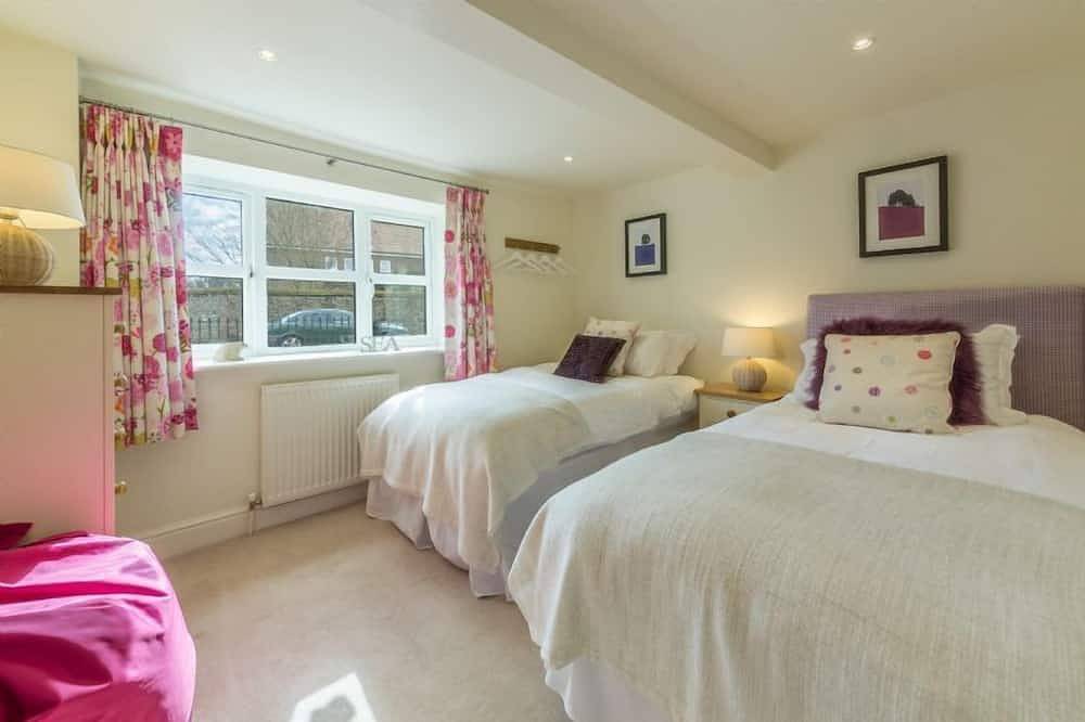 Super-stilig luksus hytte full av land sjarm. 10 min kjøretur til stranden ved Brancaster. in Docking, Norfolk