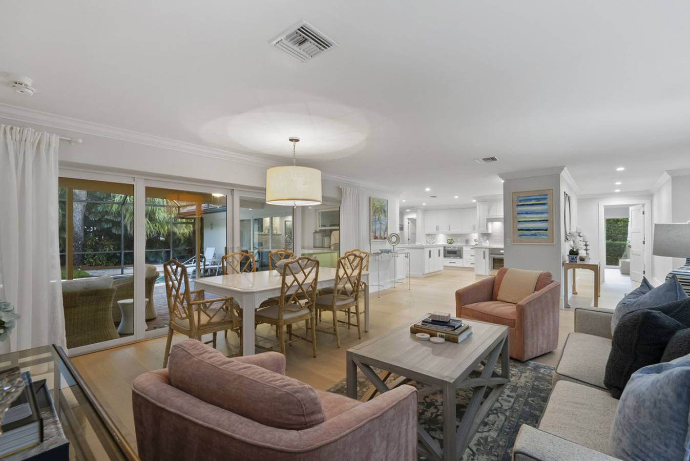 Luxury Beach House w/Private Beach in Moorings, Naples (FL)