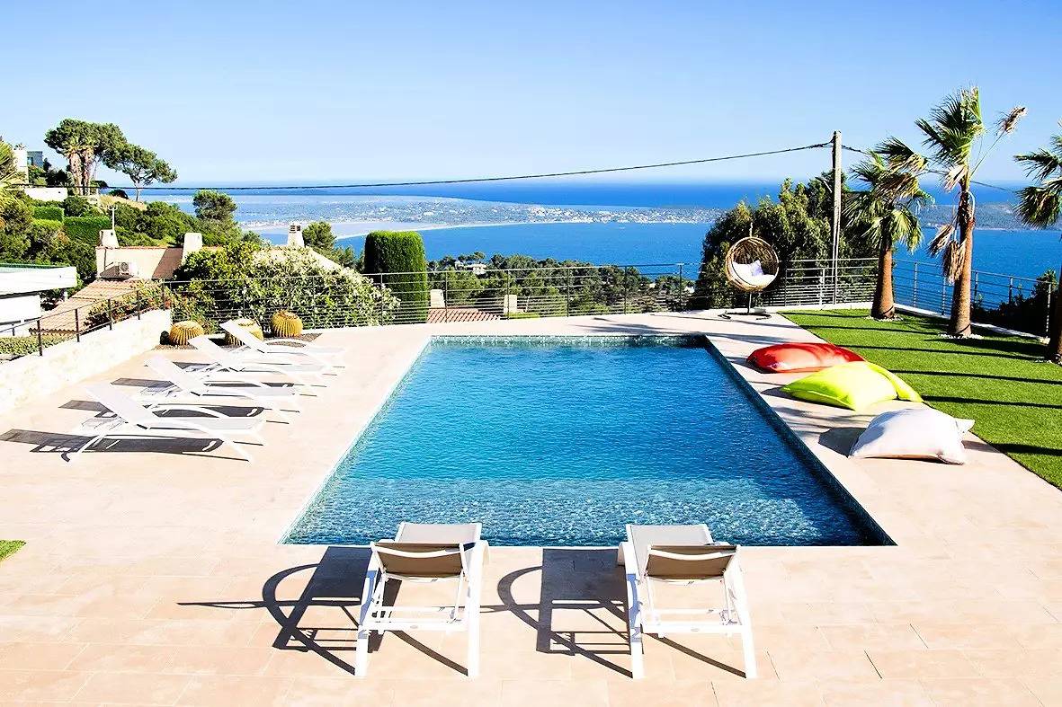 Villa für 10 Personen mit Meerblick und beheiztem Schwimmbad in Carqueiranne in Carqueiranne, Toulon Region