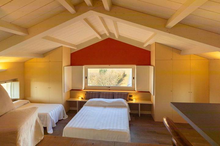 Location de vacances pour 11 personnes, avec piscine et jardin ainsi que balcon et vue, animaux acceptés à Chieri - 3