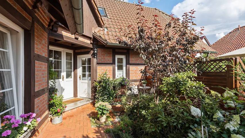 Ferienhaus für 5 Personen, mit Garten in Warnow - West