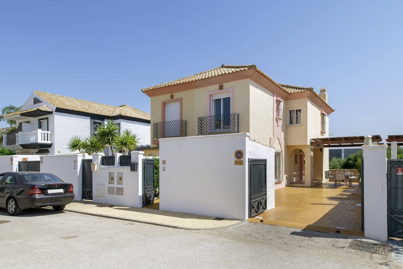 Villa "Casa La Tahona" con vistas a la montaña, balcón y 2 terrazas privadas in Zahara de los Atunes, Tarifa
