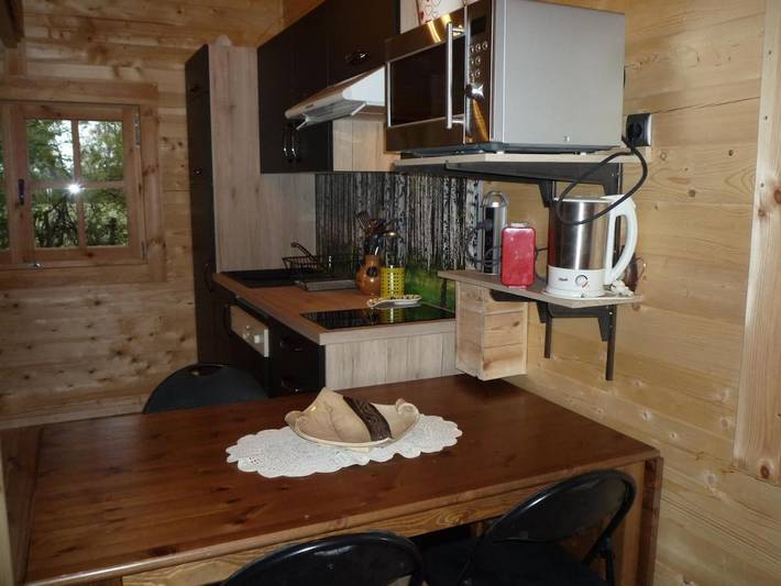 Gîte pour 2 personnes, avec vue et jardin à Neuillay-les-Bois - 2