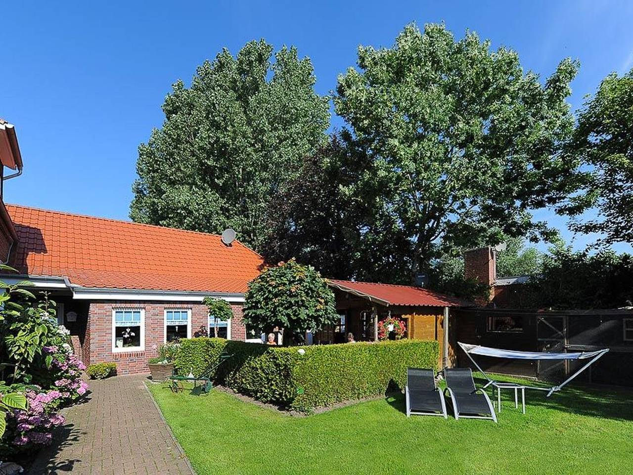 Ganze Ferienwohnung, Ferienwohnungen Oll School in der ehem. Pension Janssen - Ferienwohnung 1 in Altharlingersiel, Neuharlingersiel