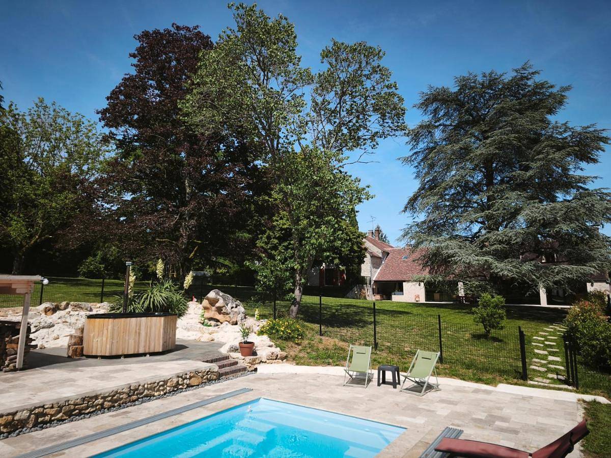 Lou Cantou sur Lunain-Piscine & Spa nordique in Paley, Seine-et-Marne