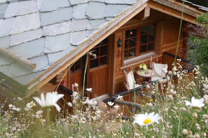 Chalet pour 4 personnes, avec Balcon et Jacuzzi ainsi que Terrasse et Jardin à Zermatt