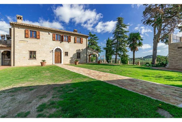 Ferienhaus für 10 Personen, mit Terrasse und Garten in Pesaro - 2