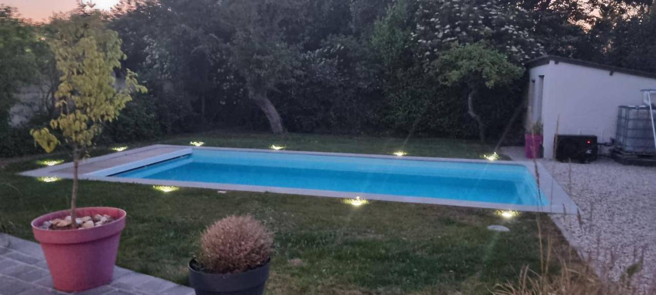 Maison avec piscine in Bruay-la-Buissière, Région de Béthune