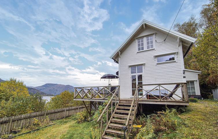 Ferienhaus für 8 Personen, mit Terrasse und Garten