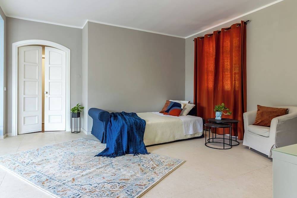 Detached villa, ideal for families/groups with garden, pool and tennis. in Sarzana, Regionaal Natuurpark Montemarcello-Magra-Vara