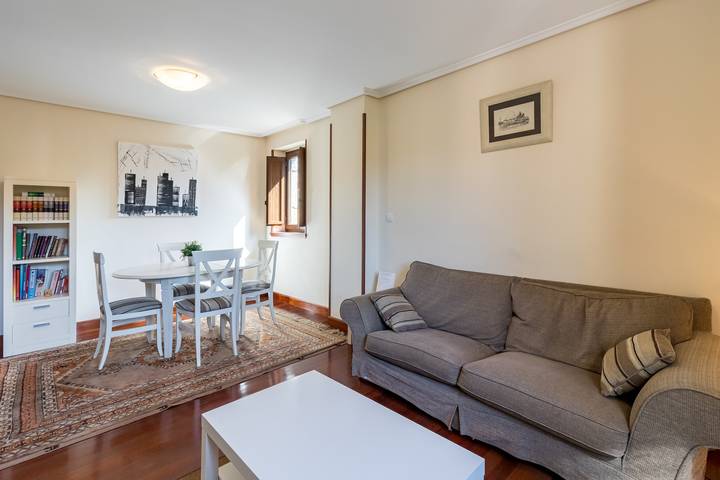 Apartamento entero, Casa Torre de Guriezo 5 Plazas con vistas a la montaña y Wi-Fi in Guriezo, Costa de Cantabria