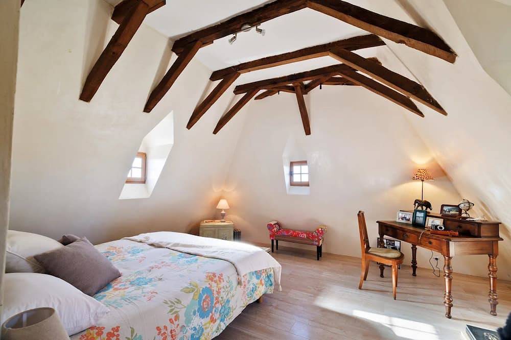 Bourdasse farmhouse with Pyrenees views, swimming pool, sauna and Nordic bath in Saucède, Béarn