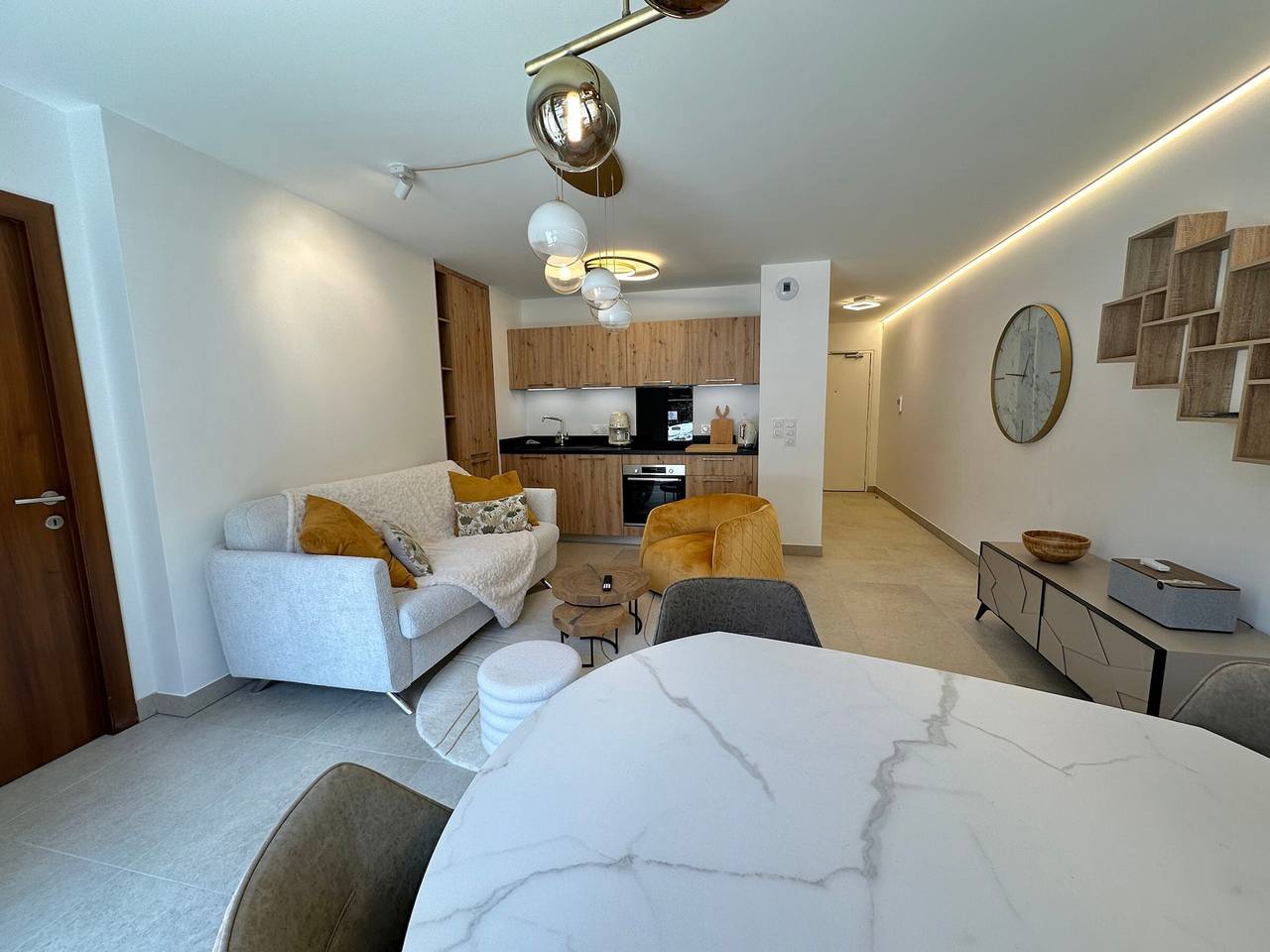 Appartement entier, Moderne T3 avec Spa et Sauna, Animaux Bienvenus, Proche des Pistes in Vars, Région de Briançon