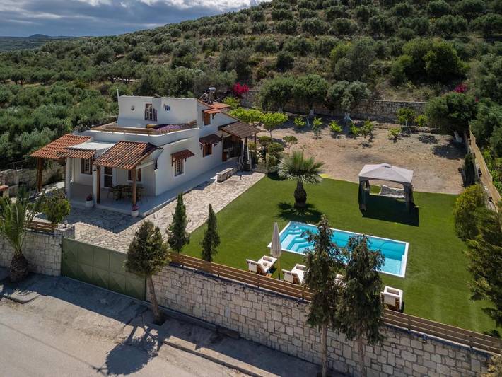 Villa für 8 Personen, mit Balkon und Terrasse sowie Garten und Pool in Heraklion - 2