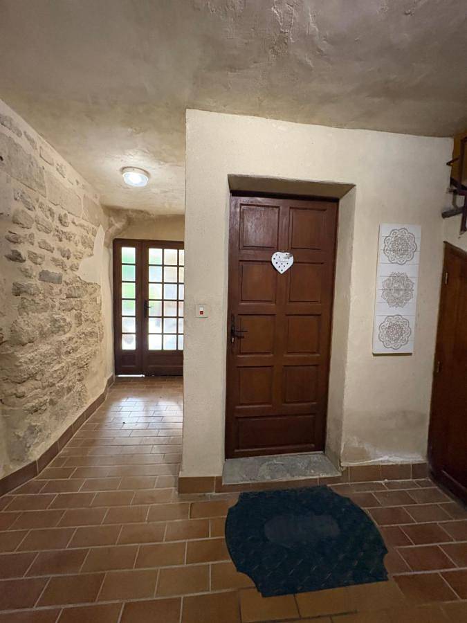 Gîte pour 2 personnes, avec jardin et vue, animaux acceptés à Uzès - 2