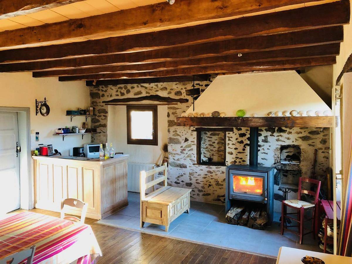 Double Room with Private Bathroom in Montredon (Lot), Lot