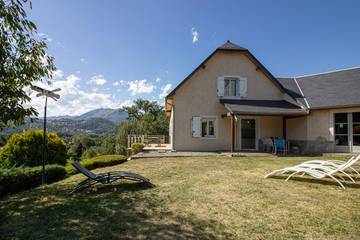 Gîte pour 6 personnes, avec jardin et terrasse à Préchac