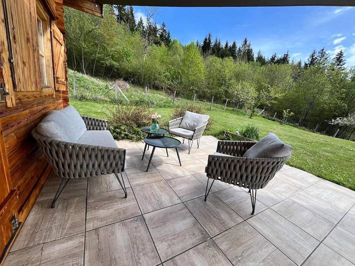 Gîte pour 2 personnes, avec jardin ainsi que vue et terrasse à Lucinges - 2