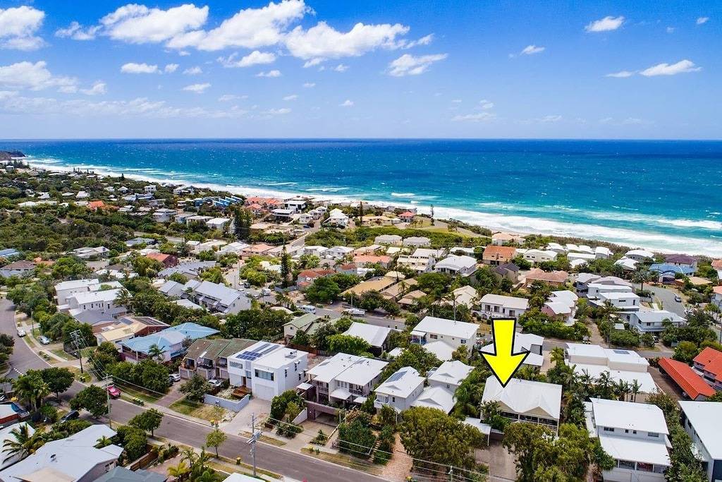 Ganze Wohnung, Sundowner @ Sunrise - Gehen Sie zum Strand in Sunshine Beach, Noosa