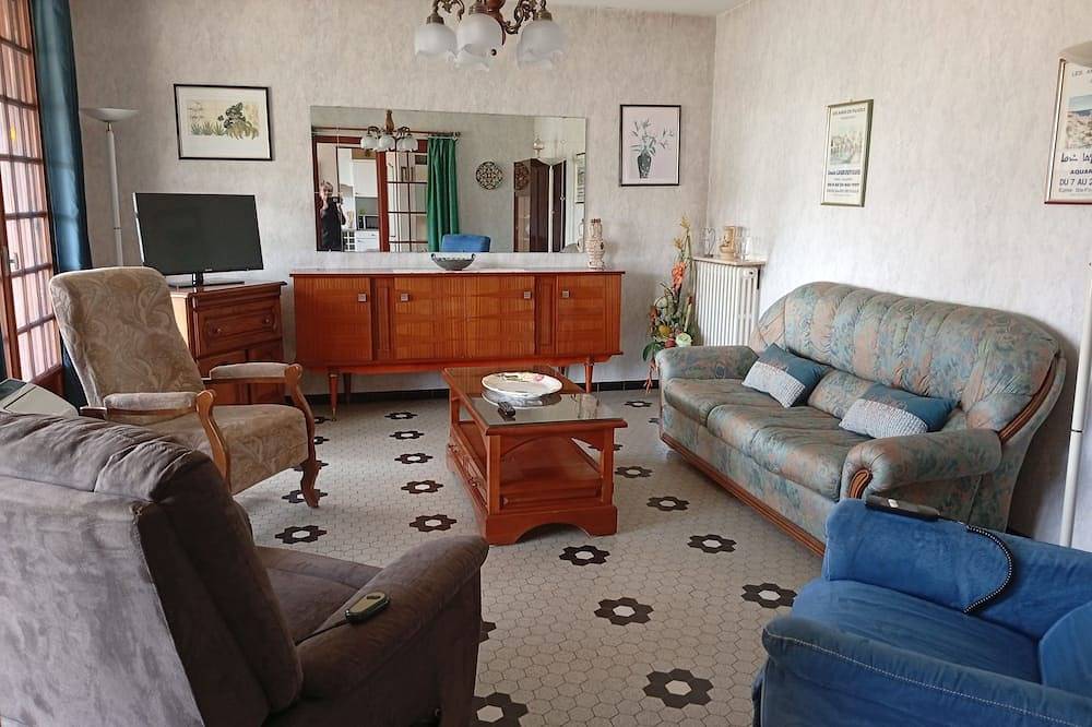 Maison a 8mn à pieds ou à \"Pattes\"de toutes commodités et des berges du Lot!! in Saint-Sylvestre-sur-Lot, Quercy