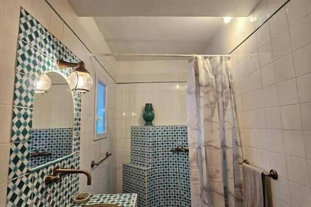 Superbe Chambre Tout Confort in Béziers, Côte d'Améthyste