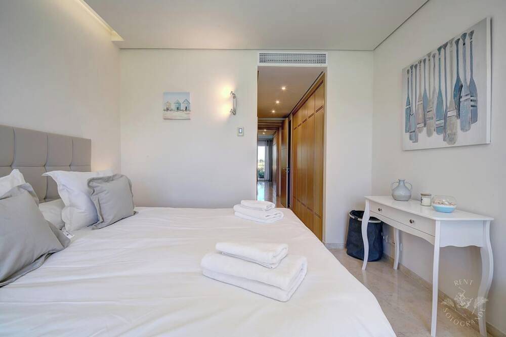 Ganze Wohnung, Luxurious first floor apartment in Ribera del Marlin, Sotogrande in Sotogrande, San Roque