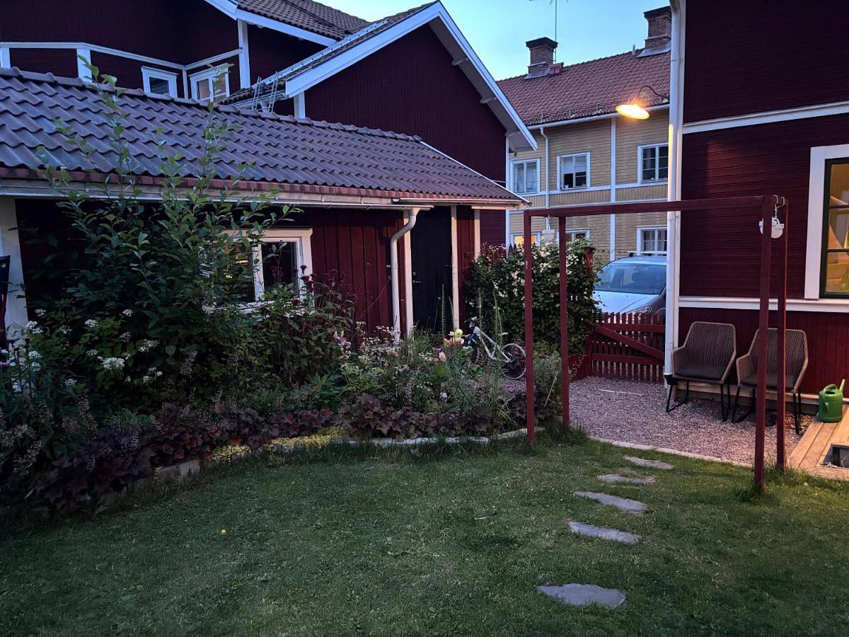 Appartement entier, Guesthouse Konstvaktaren in the middle of the World Heritage in Falun, Dalécarlie