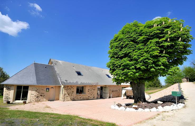 Logis du Marronnier - Chambre Mélodie in Perpezac-le-Noir, Région de Brive-la-Gaillarde