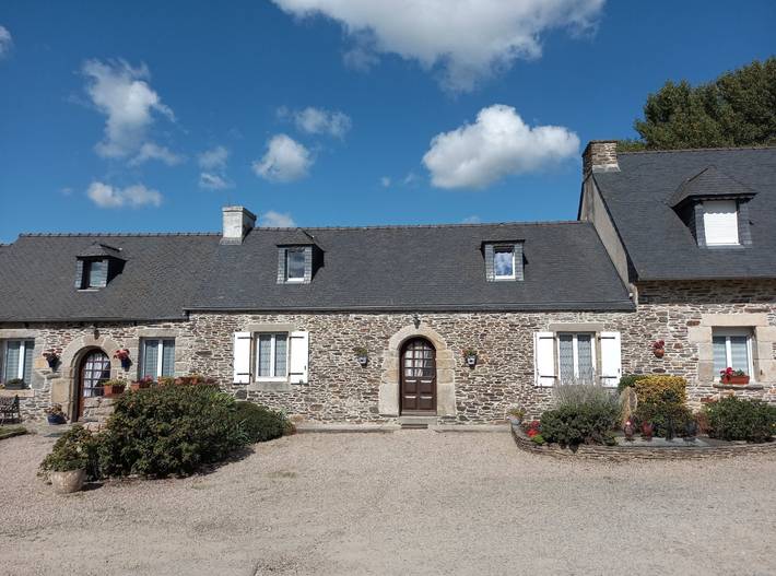 Gîte pour 6 personnes, avec terrasse et jardin, animaux acceptés