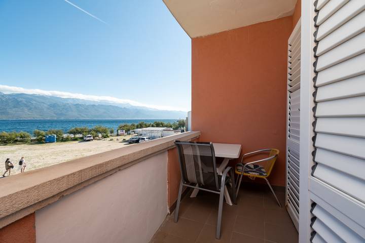 Ferienwohnung für 2 Personen, mit Balkon/Terrasse in Razanac