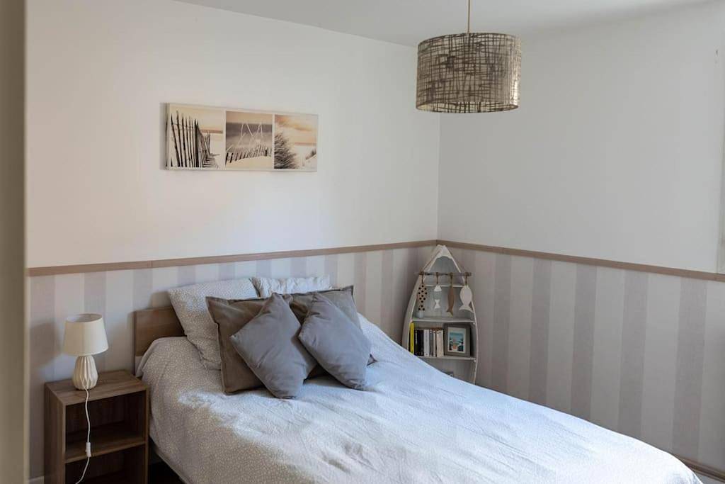 Appartement entier, Two-Bedroom Apartment in Lens, Région de Lens