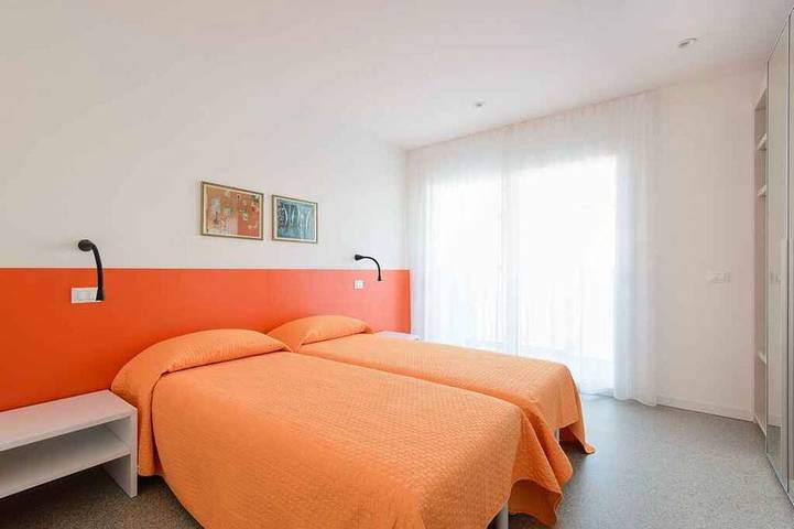 Ganze Wohnung, Ferienwohnung mit Klimaanlage und Balkon in Lignano in Ufficio 4/1-ter, Lignano Sabbiadoro
