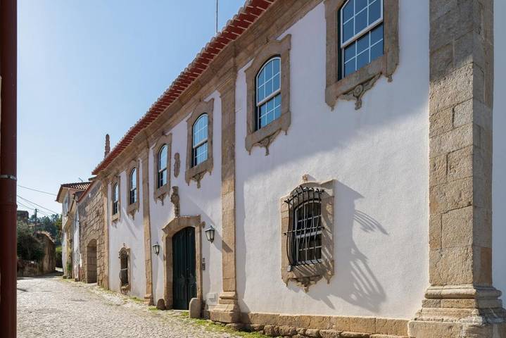 Location de vacances pour 12 personnes, avec piscine ainsi que jardin et vue à Valpaços - 4