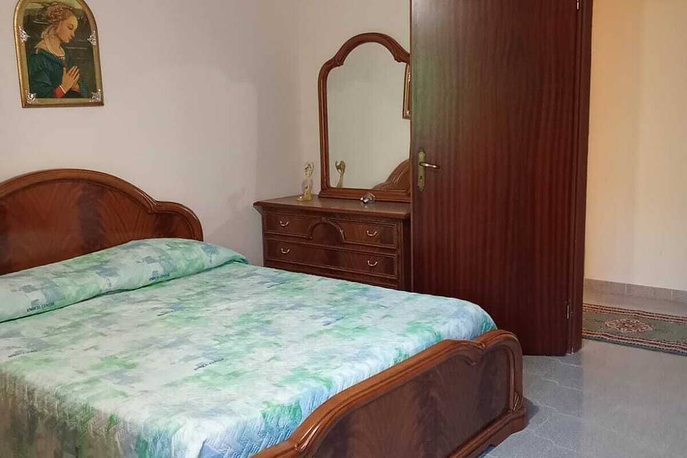 Country house set in a peaceful valley 20 minutes from the city of Agrigento. in Santa Elisabetta, Province de Agrigento