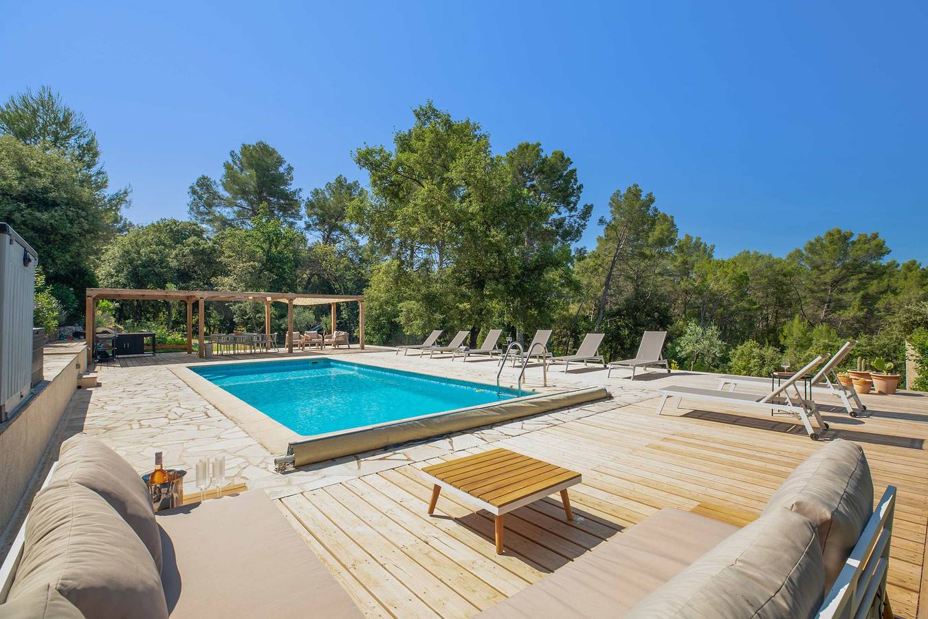 Grand Provencal 5-Bedroom Stone Villa with Pool in Callas, Draguignan Region