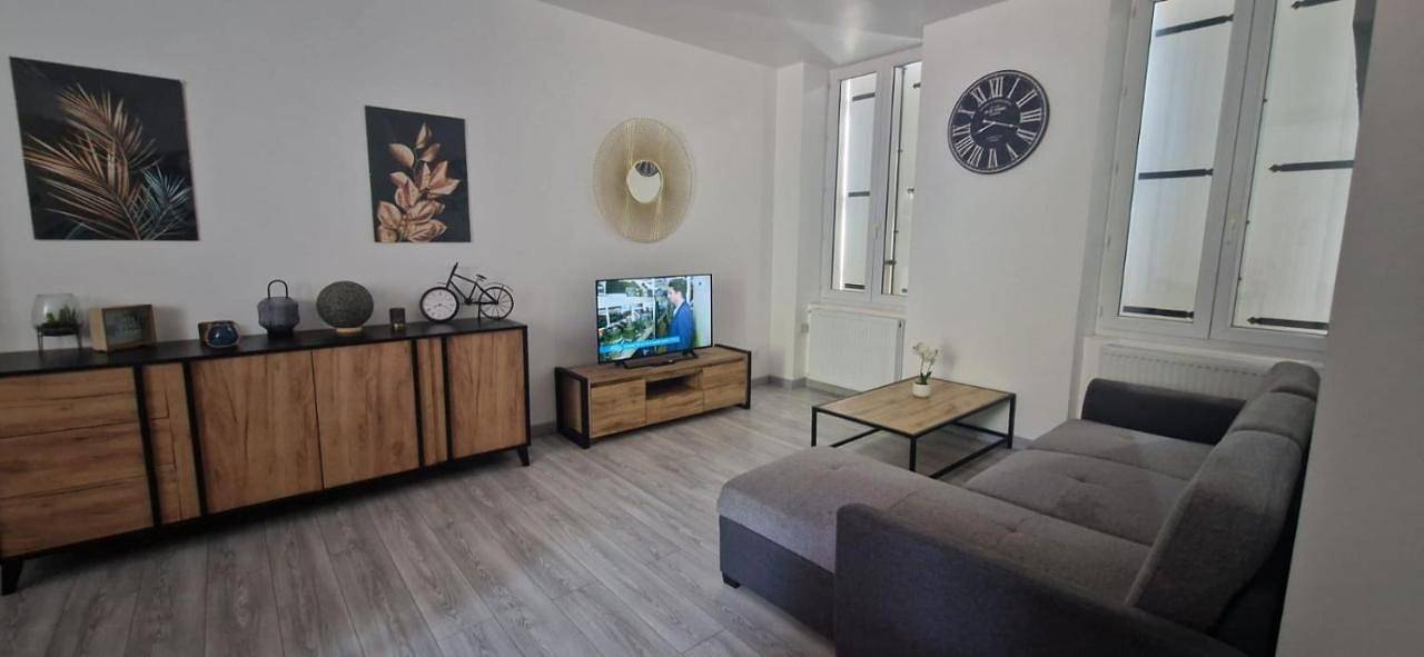 Appartement entier, Two-Bedroom Apartment in Vierzon, Région de Vierzon