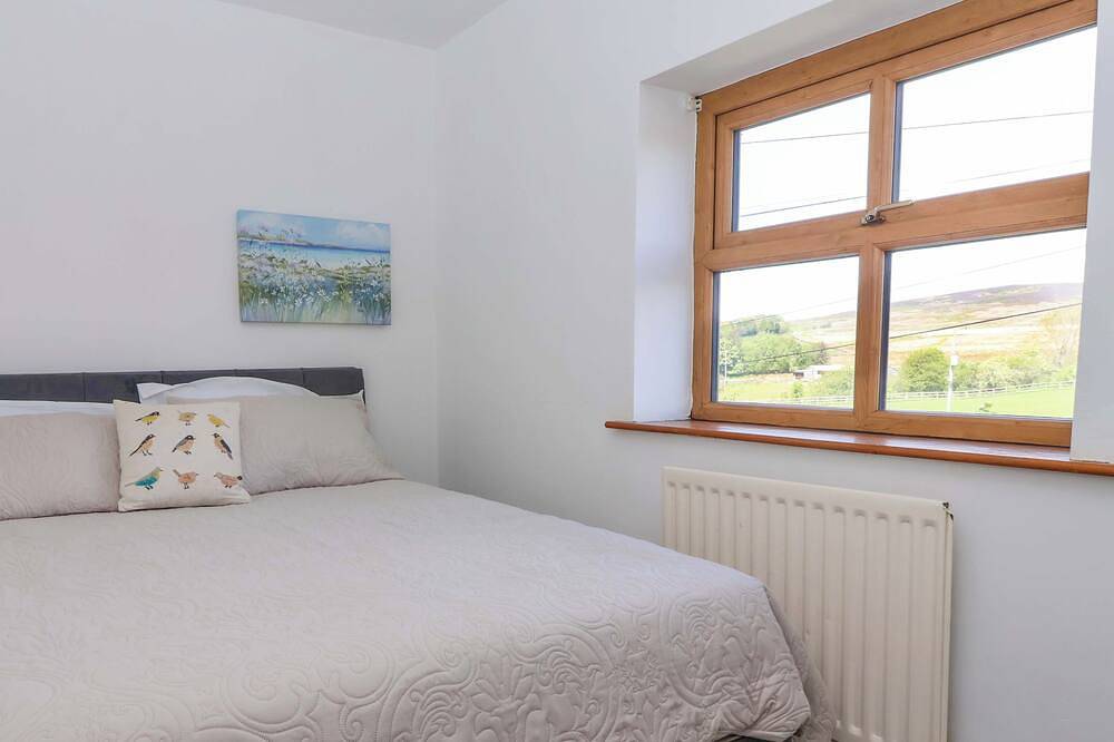1 Upper Austby Farm Cottage, pet friendly, with a garden in Ilkley in Addingham, Nidderdale AONB
