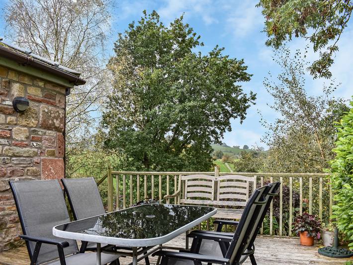 Log cabin for 5 people, with garden in Pooley Bridge