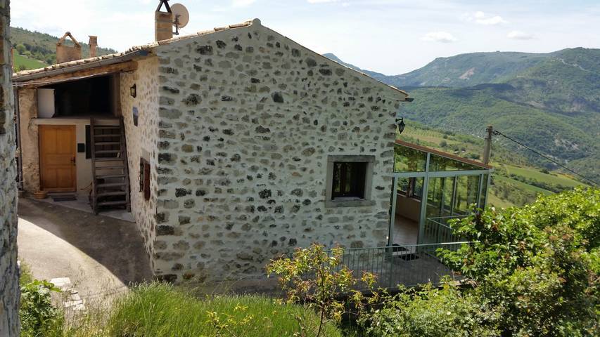 Gîte pour 5 personnes, avec jardin dans la Drôme - 3
