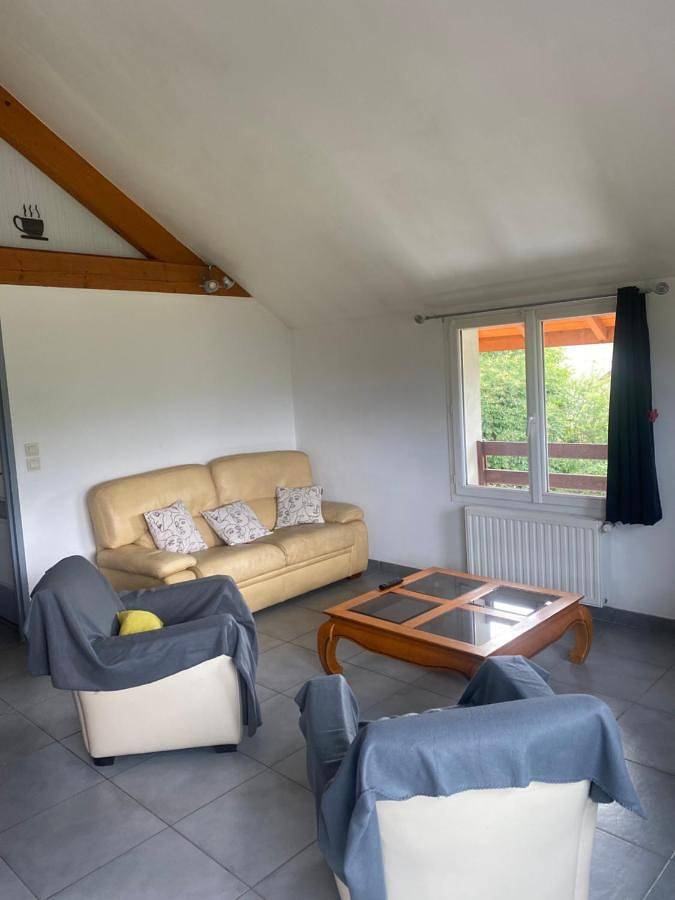 Gîte pour 6 personnes, avec jardin ainsi que vue sur le lac et vue, animaux acceptés à Crots - 2