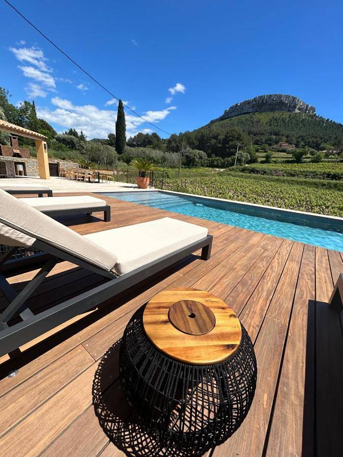 Double Room with Pool View in Cassis, Parc national des Calanques