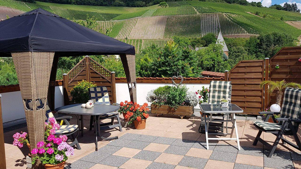 Geheel vakantieappartement, Vakantieappartement voor 2 personen met terras in Saarburg, Mosel-Saar