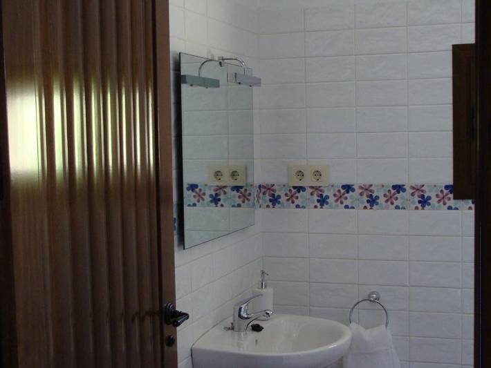 Casa rural para 2 personas, con Terraza y Jardín además de Piscina y Vistas en Extremadura - 3