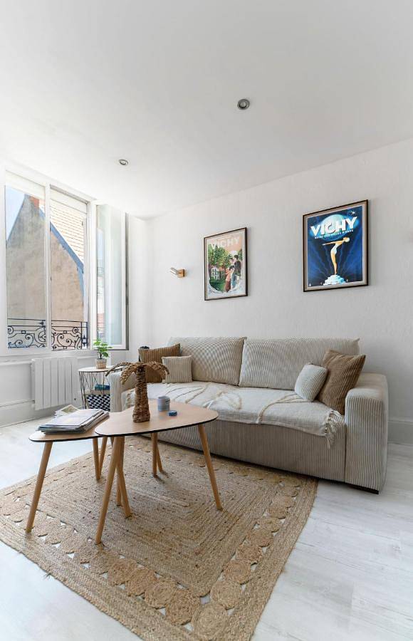 Gîte pour 4 personnes, animaux acceptés dans Palais des Congrès Opéra