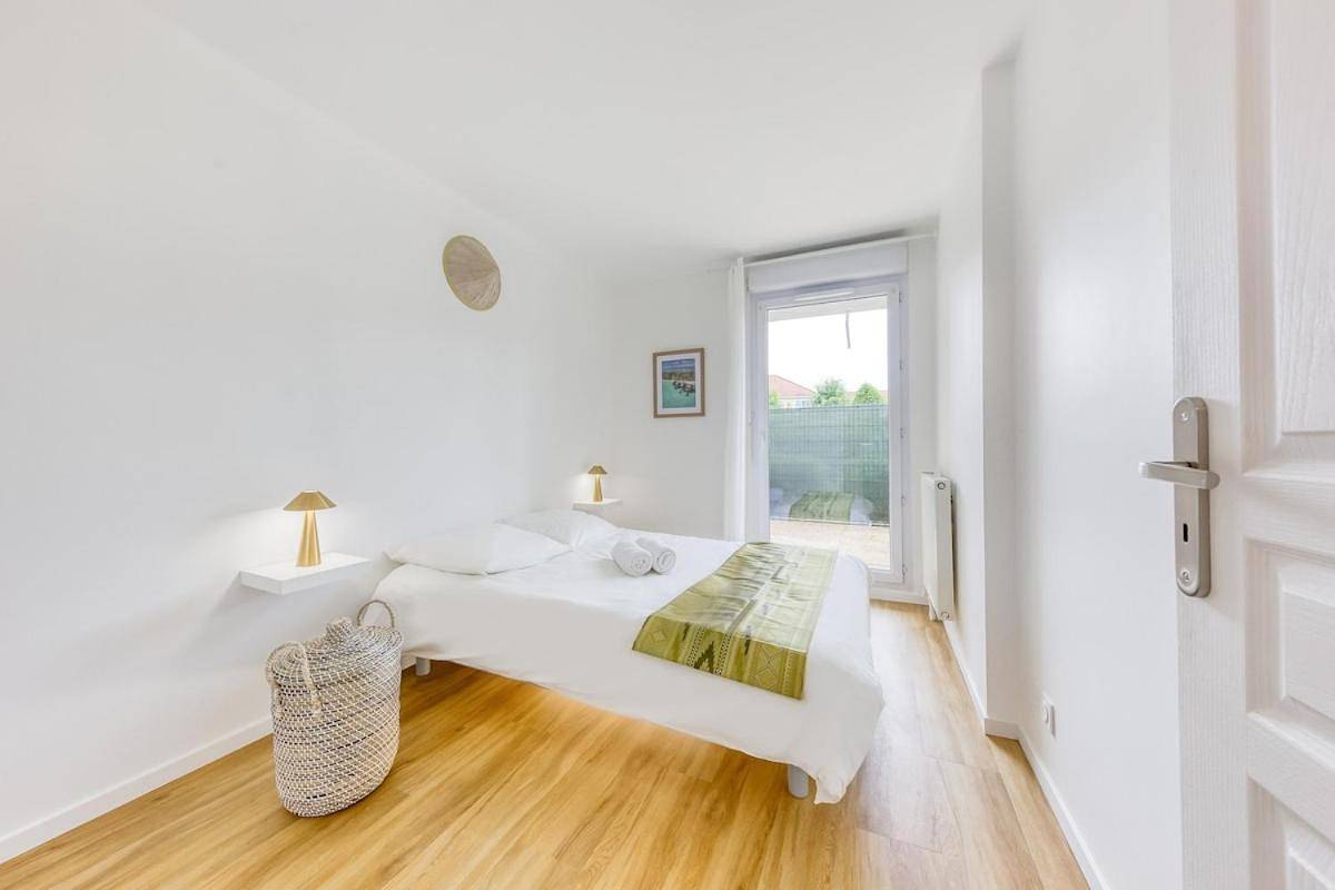 Appartement entier, Two-Bedroom Apartment in Saint-Ouen-l'Aumône, Val-d'Oise