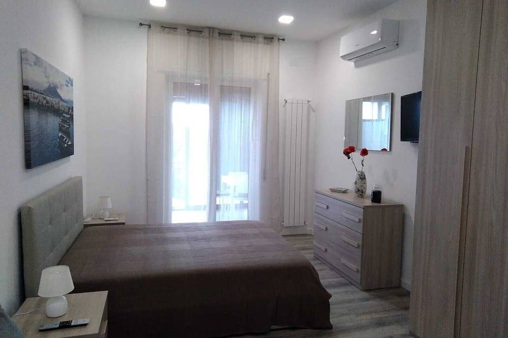 Ganze Wohnung, Ferienwohnung Mareluna Camera Phoenix im Zentrum von Agerola in Pianillo, San Lazzaro