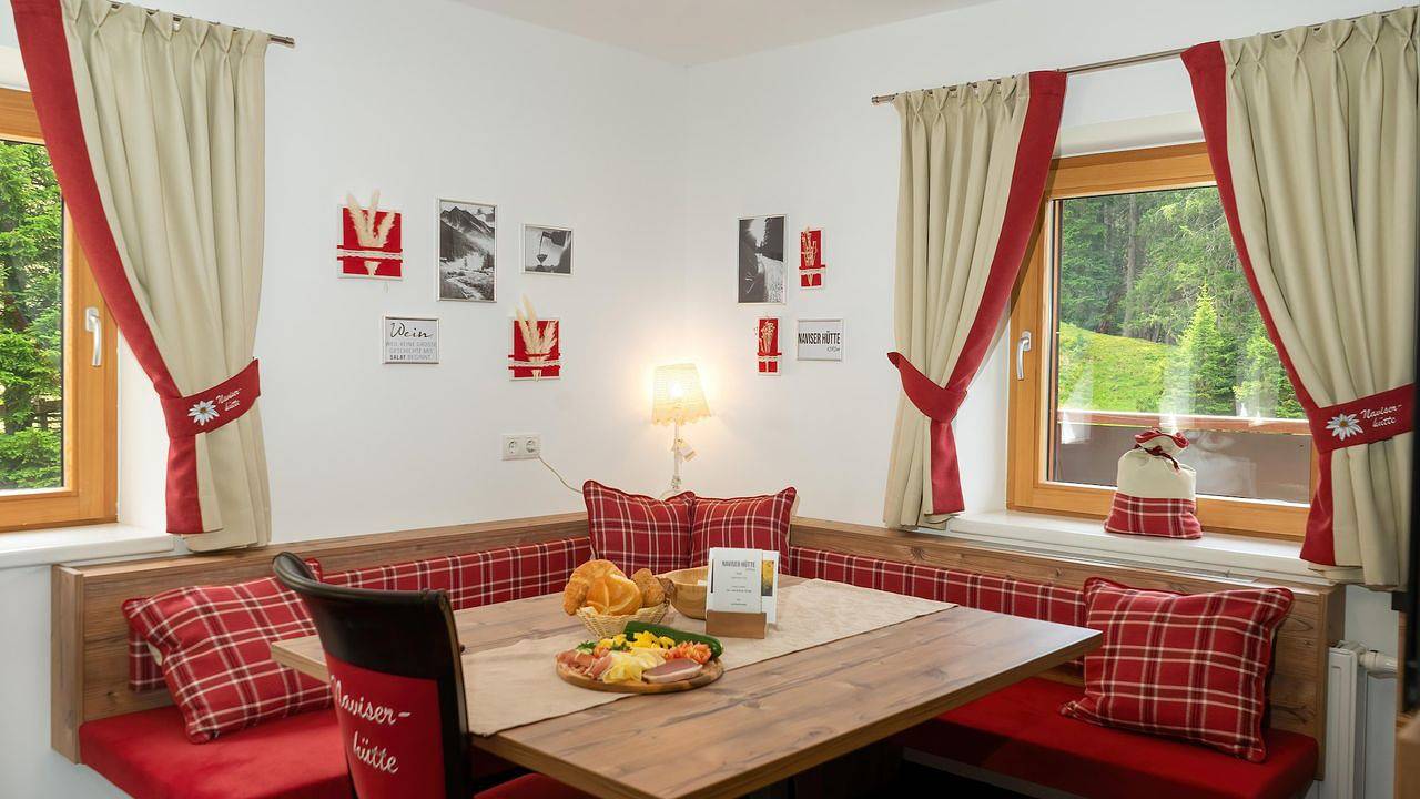 Ganze Ferienwohnung, Ferienwohnung für 2 Personen (35 m²) in Navis in Tuxer Alpen, Navis